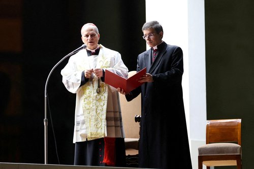 Robert Francis Prevost kot duhovnik.