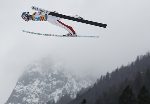 Živulovič drugi med fotografi na podelitvi mednarodnih nagrad AIPS