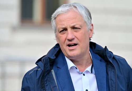 Slovenija, Ljubljana, 24.03.202Aleš Primc in odvetnik Klemen Golob podala izjavi o zavrnitvi tožbe vrhovnega sodišča glede referenduma zakonu o pomoči pri prostovoljnem končanju življenja, dogodek, zdravstvo, politika,Foto: Igor Kupljenik/F.A.Bobo