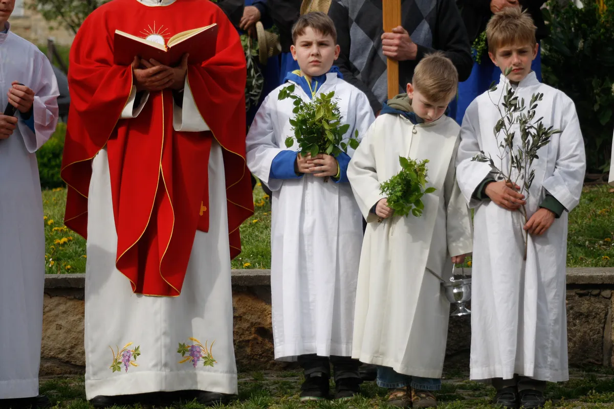 Kristjani s cvetno nedeljo začeli priprave na največji krščanski praznik