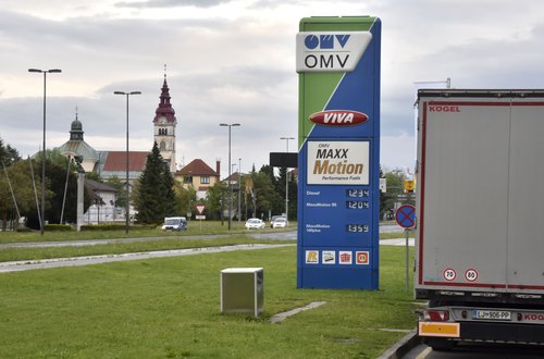 Bencinska črpalka OMV
