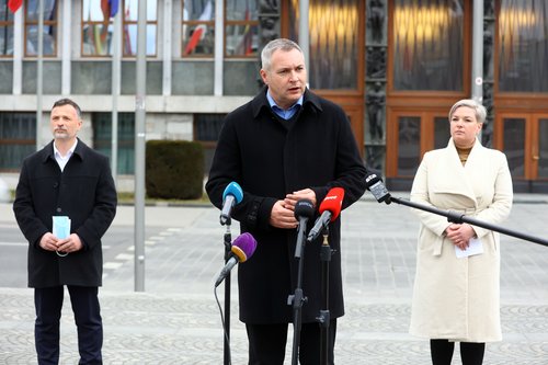 Novinarska konferenca SD