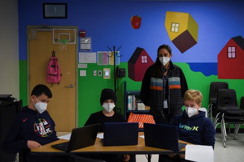 omikron, koronavirus, družba, ljudje, maske, ZDA