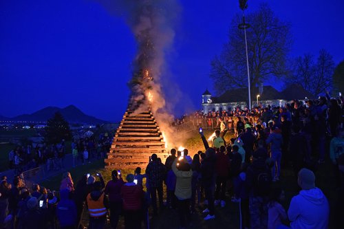 kresovanje, prvi maj