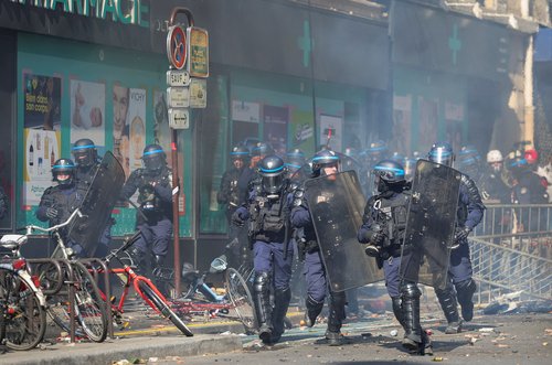 prvomajski izgredi v Parizu