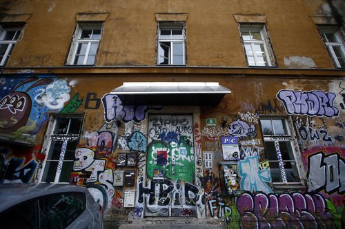 Metelkova 6, nevladne roganizacije