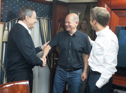 Macron, Scholz in Draghi