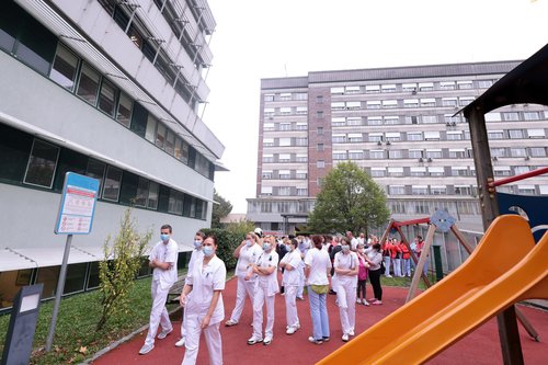 Evakuacijska vaja na Pediatrični kliniki Ljubljana