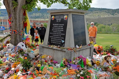 grobovi, kanada, otroci