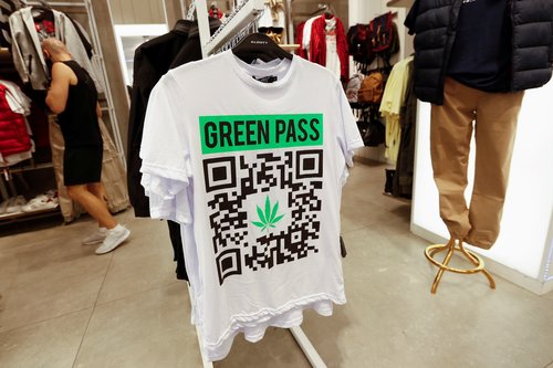 Covidno potrdilo, Italija