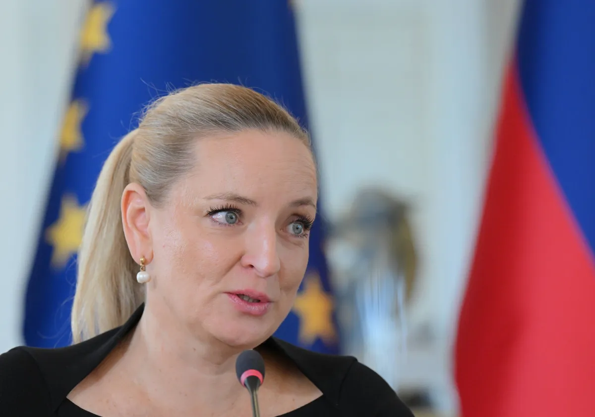 Katarina Bervar Sternad z današnjim dnem na čelo KPK