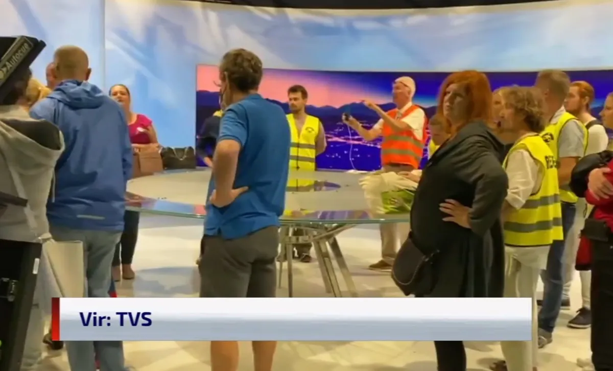 Vdor v studio RTV Slovenija med epidemijo: odločitev za ustavitev postopka je bila napačna