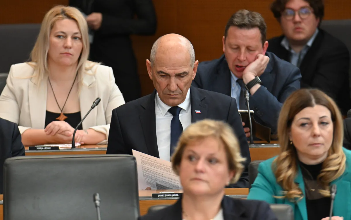 SDS vložila zahtevo, ki nakazuje, da se je Janša že lotil sestavljanja vlade