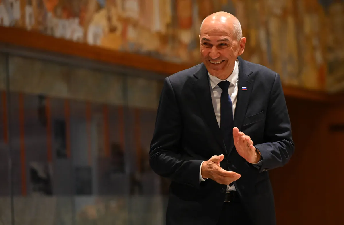 Stevanović zatrjuje, da še niso orisali nove Janševe koalicije. Han: Začela se je zgodba nove vlade, odhajamo v opozicijo