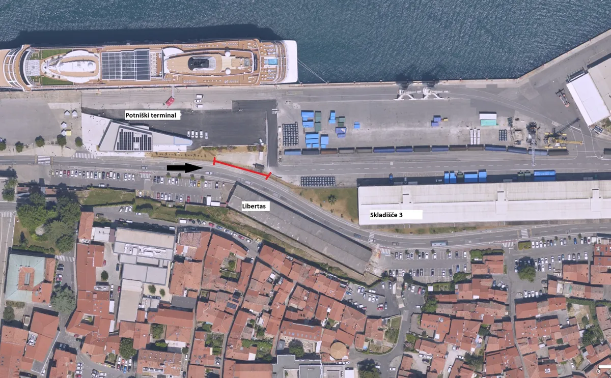 Čez Slovenijo bo potoval ogromen tovor, zaradi katerega so morali preurediti izvoz iz Luke Koper