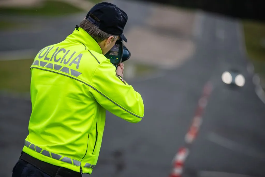 Danes bodo policisti množično nadzirali hitrost. Znane so lokacije merjenj
