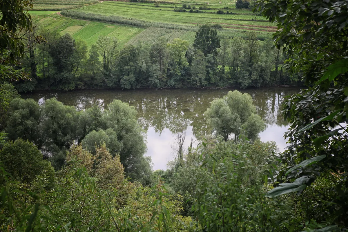 Med prečkanjem meje na Kolpi umrl tuji državljan