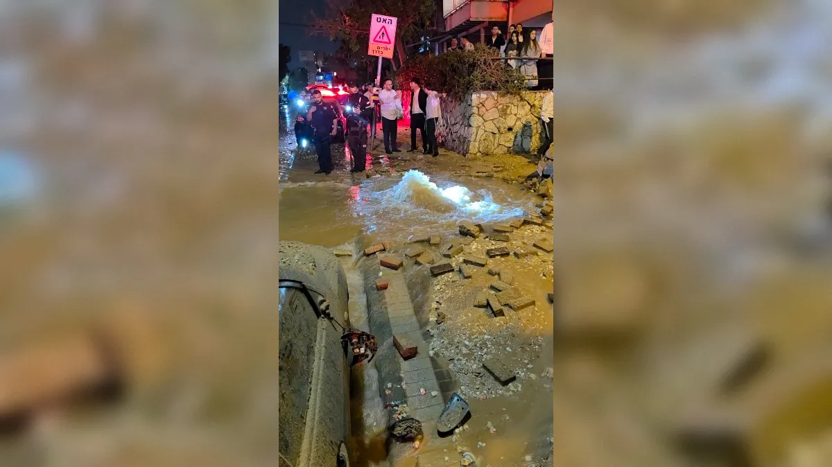 Izrael tarča jutranjih napadov, v Tel Avivu ranjeni štirje ljudje