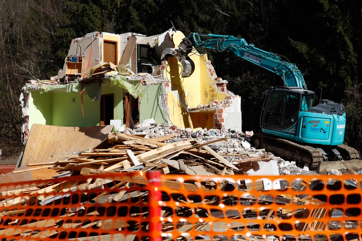 Vlada potrdila sklep o odstranitvi 16 objektov na območju Braslovč in Šmartnega ob Paki