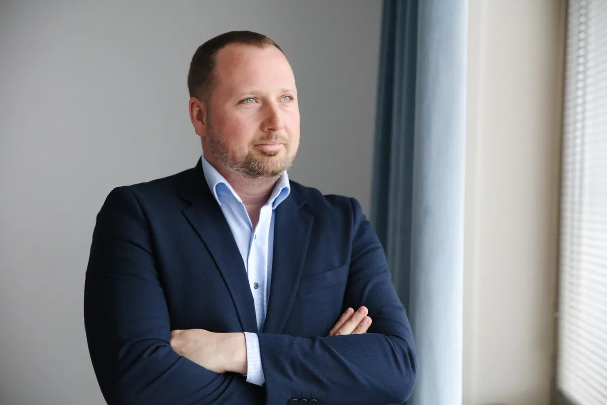 Jan Škoberne iz Wolta: "Prenos direktive o platformnem delu ne sme izničiti svobode, ki jo želijo naši dostavni partnerji"