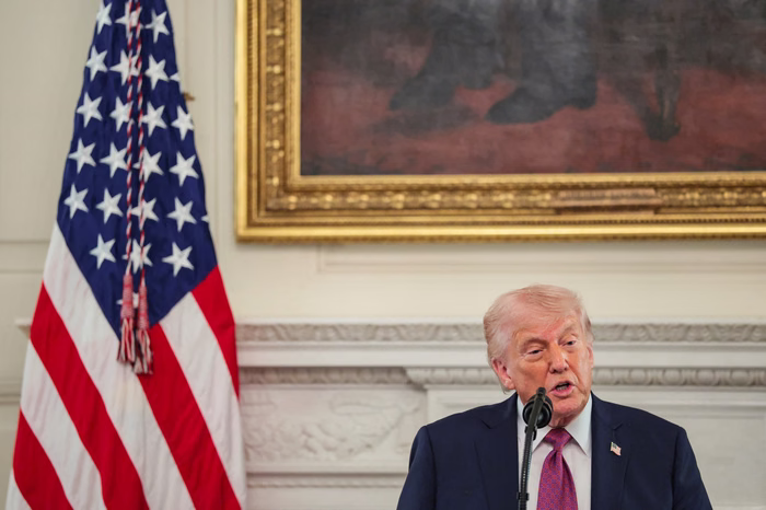 Trump obvestil kongres, da so sovražnosti med ZDA in Iranom končane, letalonosilka Gerald Ford zapustila Bližnji vzhod