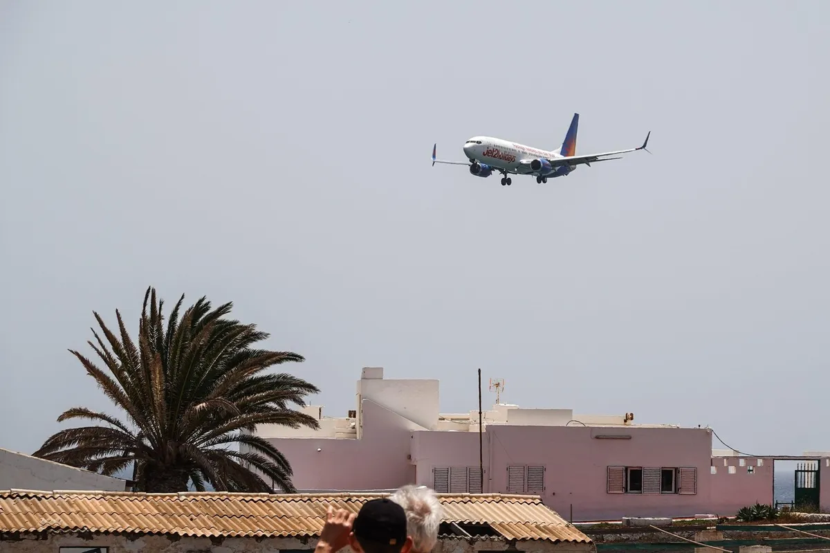 Vse več turistov se pritožuje nad priljubljenim kanarskim otokom: "Kot da bi obtičali na Luni"