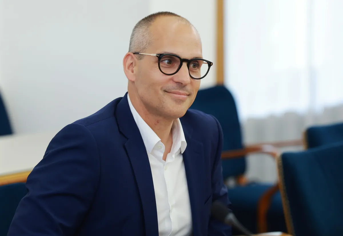 Ostrc po ostrih besedah Černača: Ni nobenih sporov med Demokrati in SDS