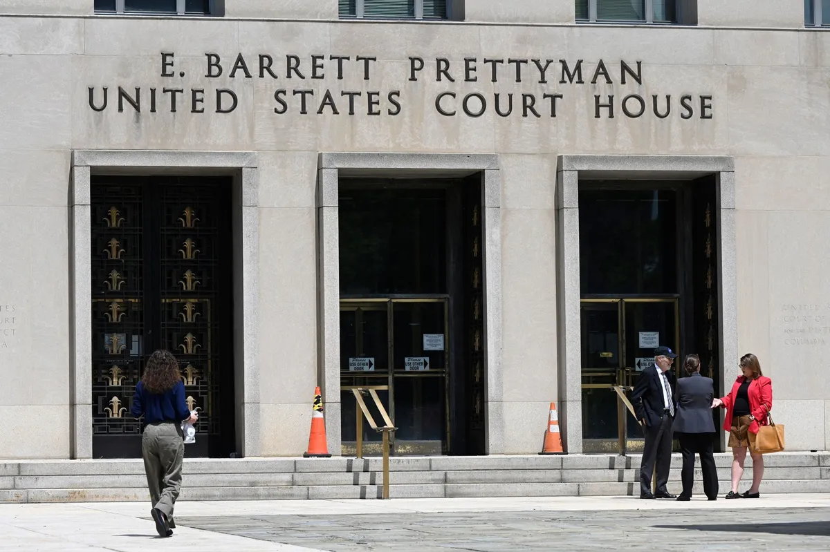 Domnevni napadalec na večerji dopisnikov obtožen poskusa umora predsednika Trumpa