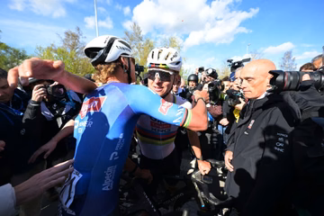 Nore številke Pogačarja, Slovenija le še za petimi