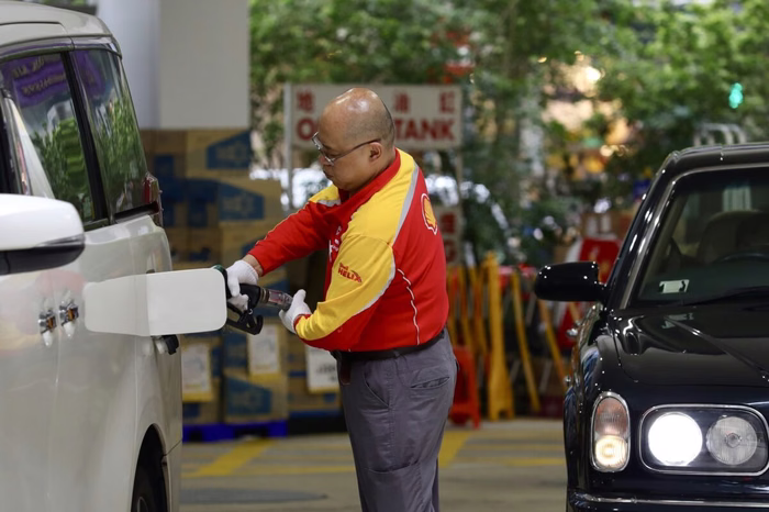 Kje je bencin najdražji? Za liter več kot tri evre in pol