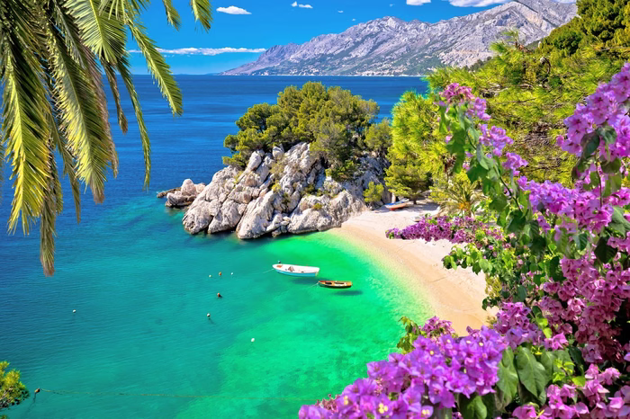 Hrvaški minister turističnim ponudnikom: Znižajte cene