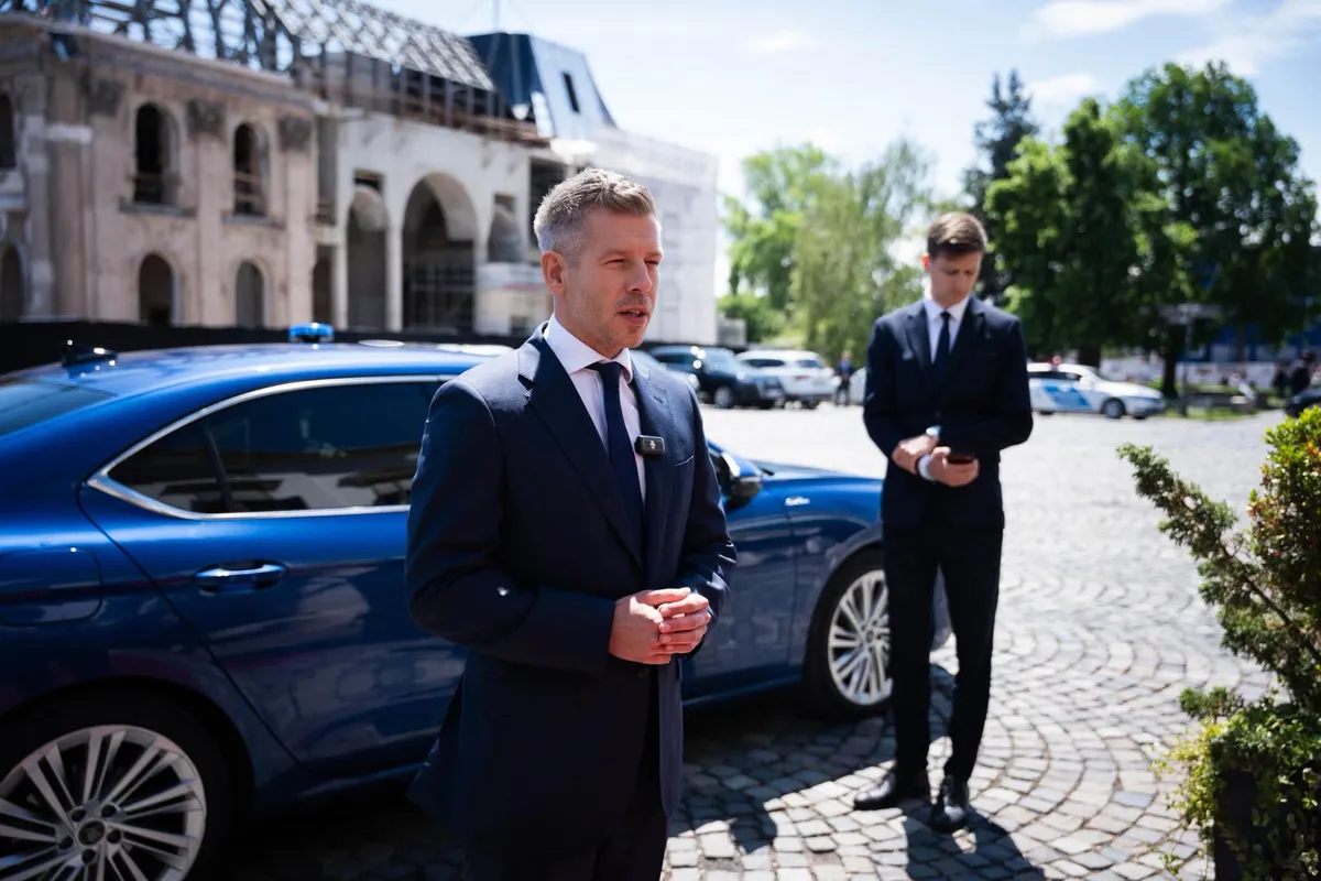 Madžarska politična drama: od resetiranja odnosov do pozivov k odstopu in spogledovanja z Brusljem