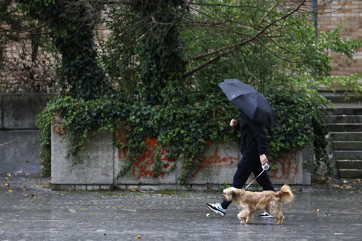 Sobota prinaša oblake in padavine, ponekod bodo nastale tudi nevihte