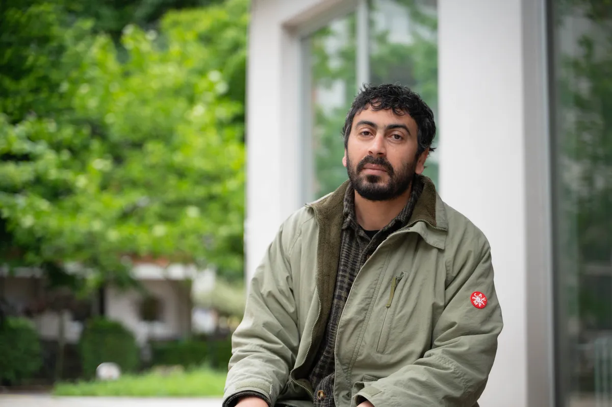 "Ko so te preiskali, so iskali tri stvari: orožje, kamenje in revolucionarne kasete"
