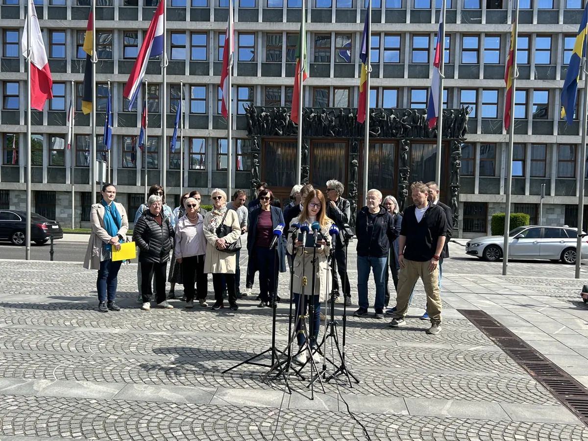 Nevladniki o pritiskih: "Kot bi Cerkvi prepovedali nabiranje denarja pri nedeljskih mašah"