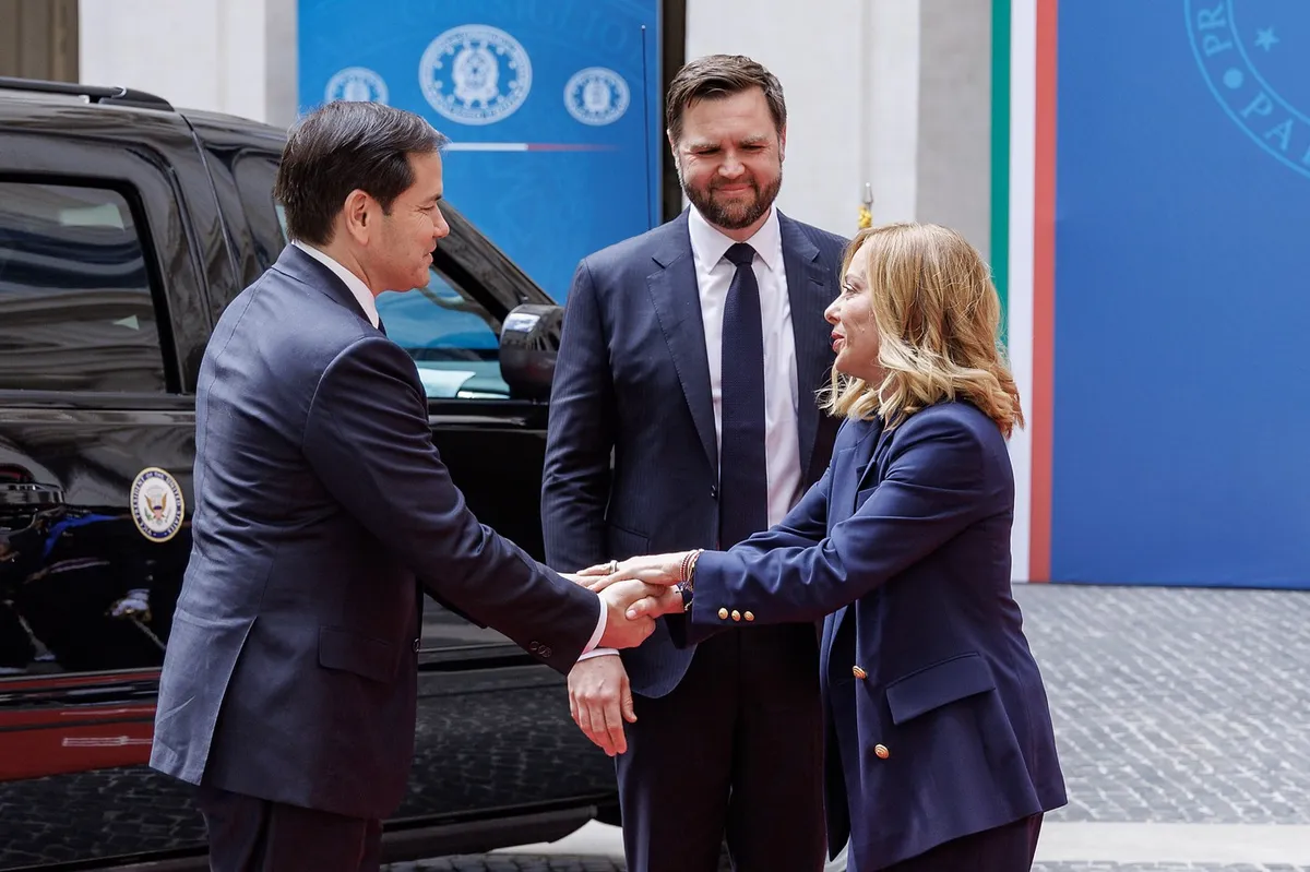 Po Trumpovem "rjovenju" bo skušal odnose z Italijo in Vatikanom zgladiti Rubio