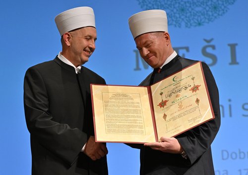 Mufti Nedžad Grabus in njegov naslednik mufti Nevzet Porić.