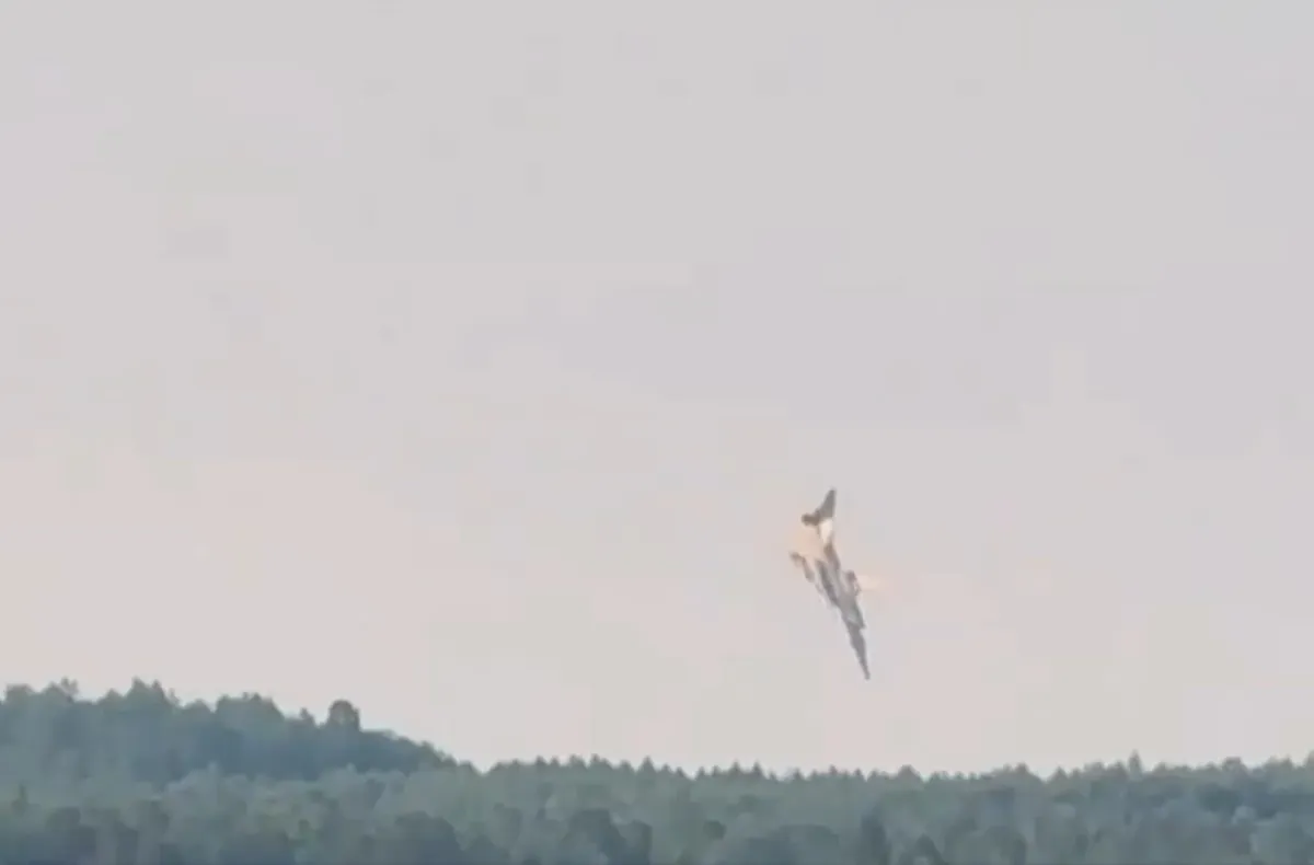 V Sibiriji strmoglavil ruski bombnik (VIDEO)