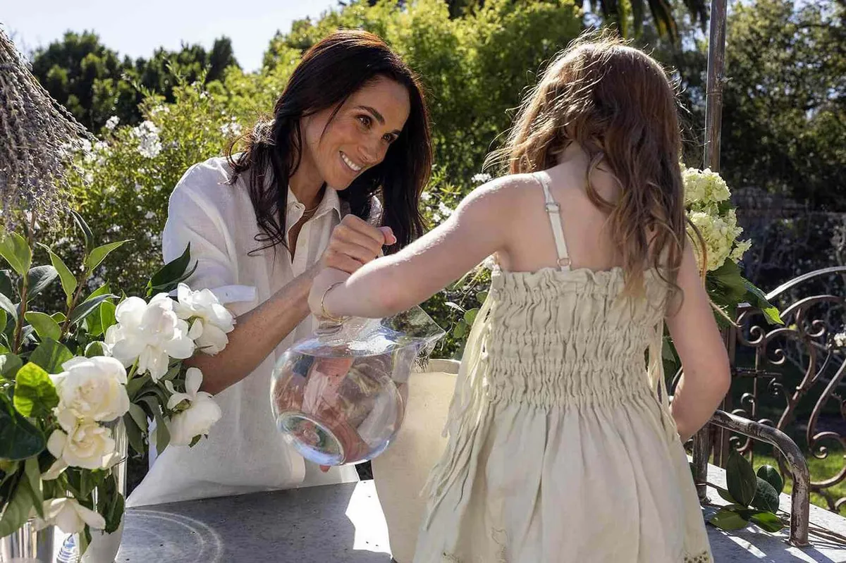 Meghan Markle želela nasmejati sledilce, a je sprožila val kritik