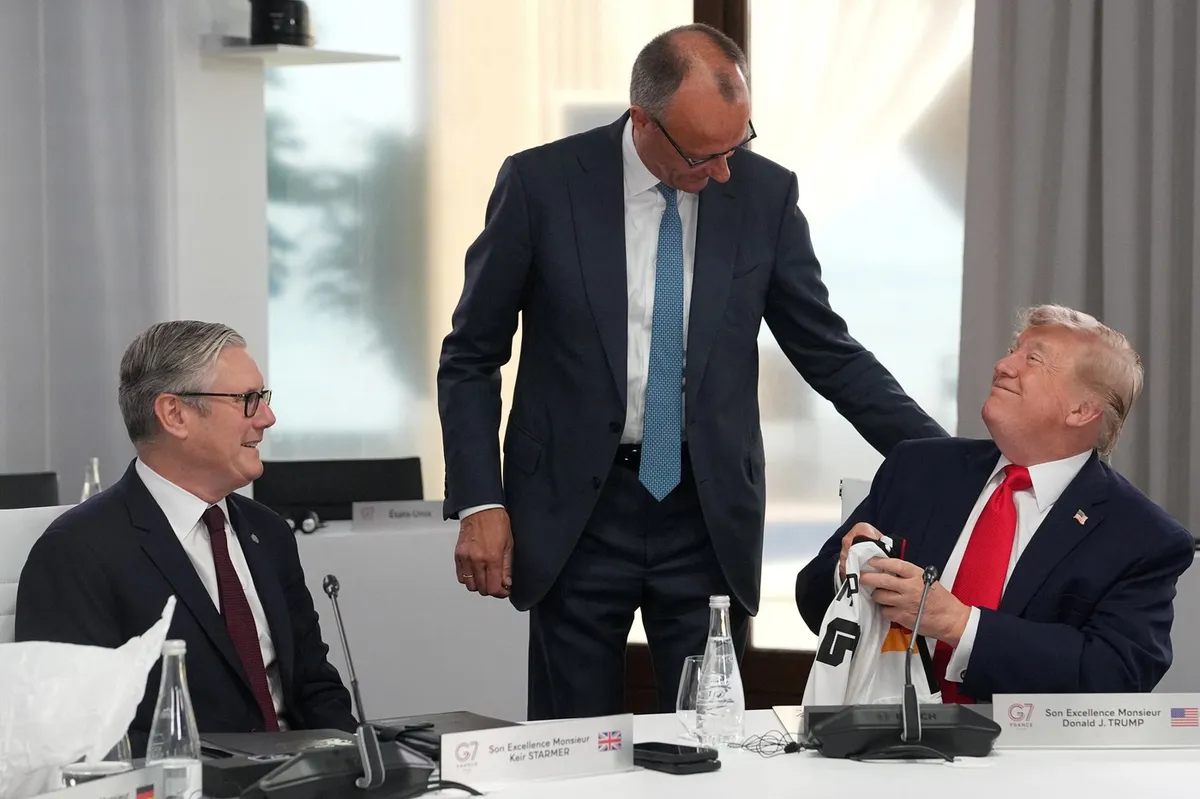 Nemški kancler z novim darilom za Donalda Trumpa: kaj mu je podaril tokrat (FOTO)