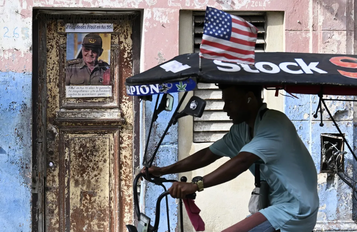 Po Venezueli še Kuba? Trumpovi namigi sprožajo nova vprašanja