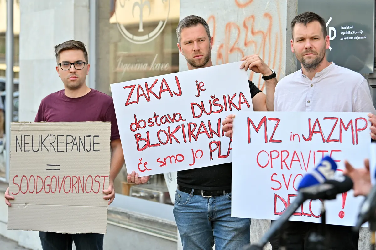 Imetniki vzorcev Biobanke trkajo na vrata ministra za zdravje: Ukrepajte