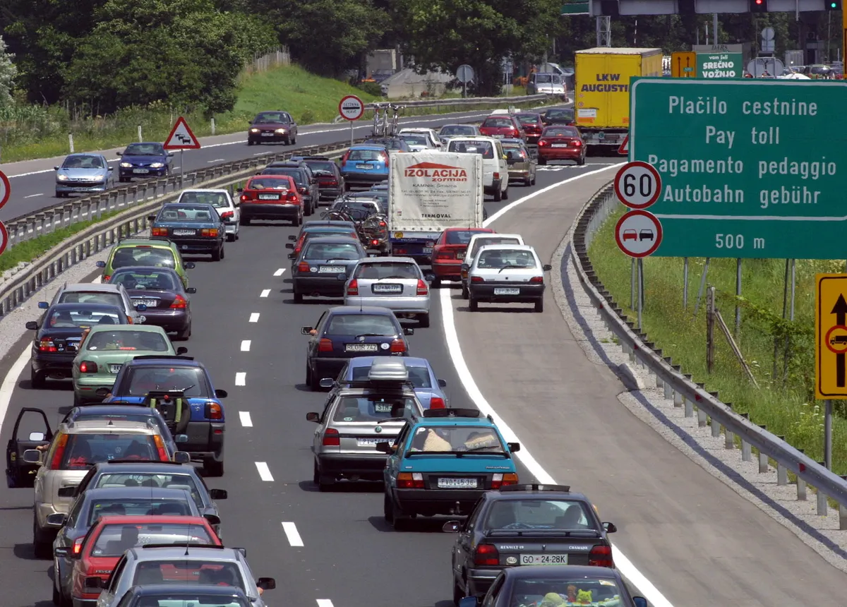 Kdaj se je najbolje odpraviti na morje, če se želite izogniti gneči na cesti?