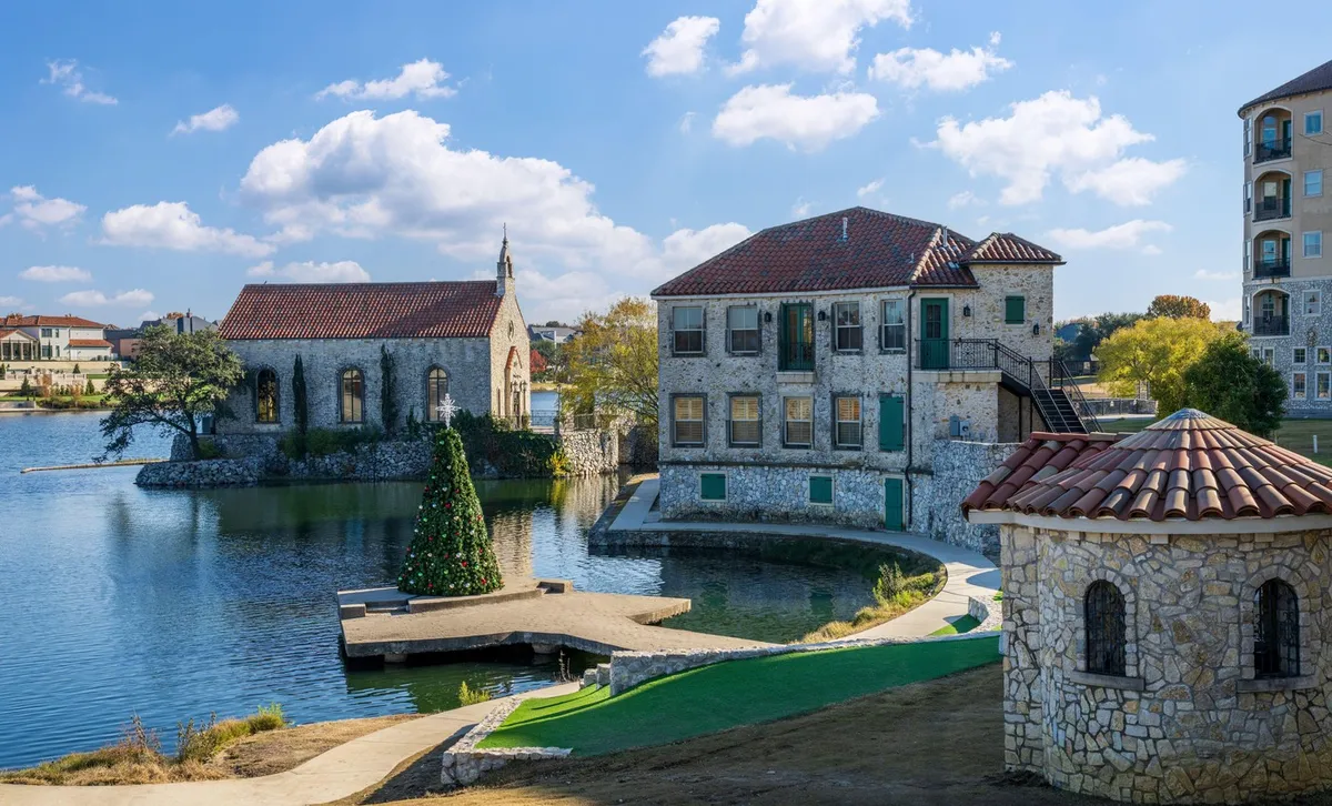 Brač tako prevzel Američana, da si je sredi Teksasa postavil kopijo