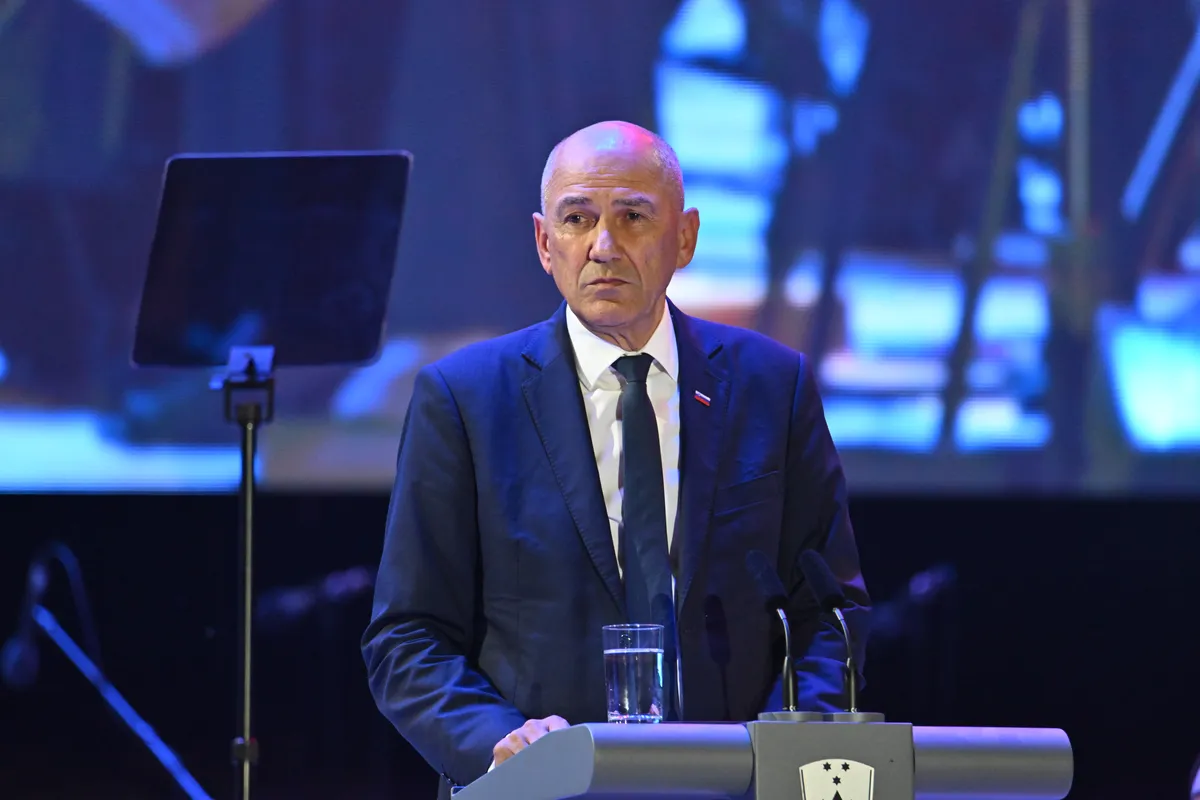 Premier Janša komentiral žvižge in vzklike med govorom na proslavi
