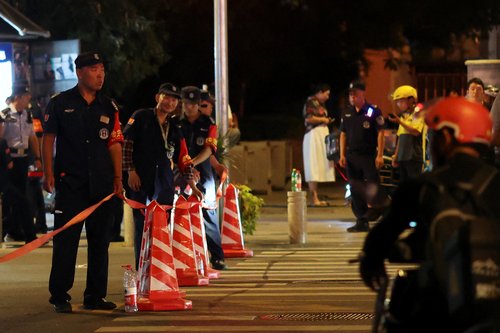 V najvišjo stavbo v Pekingu trčilo manjše letalo