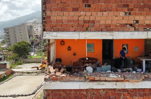 Uničenje po potresu v Venezueli