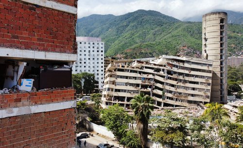 Uničenje po potresu v Venezueli