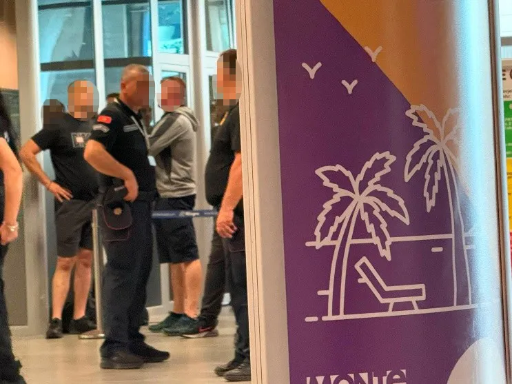 Črna gora pred evropskim vrhom izgnala 87 Srbov. Je šlo za Vučićevo varovanje?