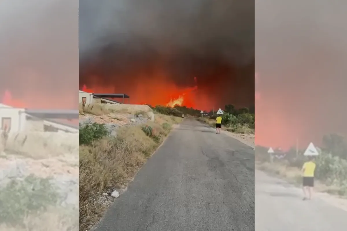 Na Čiovu izbruhnil obsežen požar, ki se nevarno bliža hišam (VIDEO)